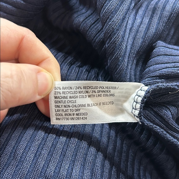 Elegant Blue Women's Pants - Picture 2 of 2